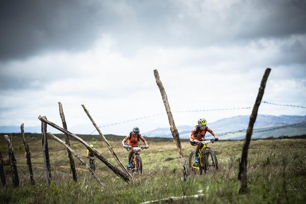 BIKE: Sherman Trezza e Lukas Kaufmann ampliam vantagem na Etapa Rainha da Santander Brasil Ride Espinha&ccedil;o