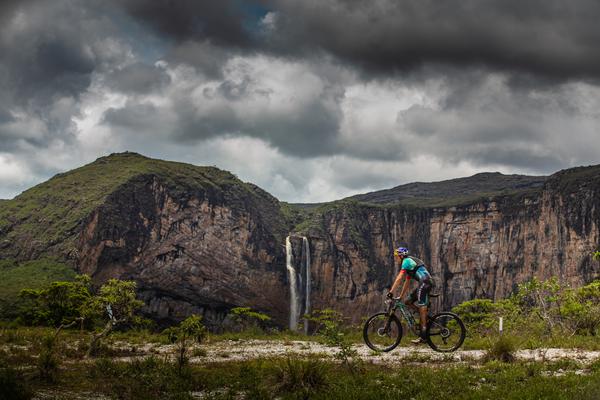 BIKE: Sherman Trezza e Lukas Kaufmann ampliam vantagem na Etapa Rainha da Santander Brasil Ride Espinha&ccedil;o