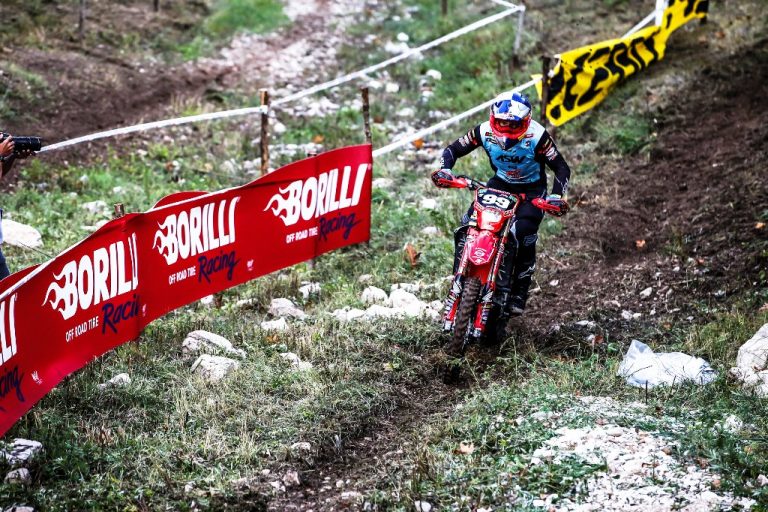 Borilli Racing revela novos pneus para motocross em Milão