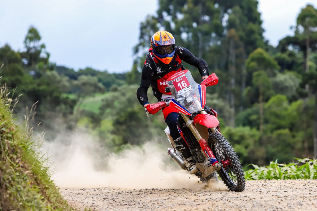 Bissinho Zavatti (Moto 2) e Tiago Wernersbach (Brasil) s&atilde;o campe&otilde;es brasileiros de Rally Cross Country 2021