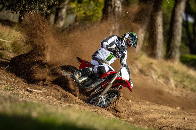 Stark Future apresenta moto el&eacute;trica com desempenho incr&iacute;vel