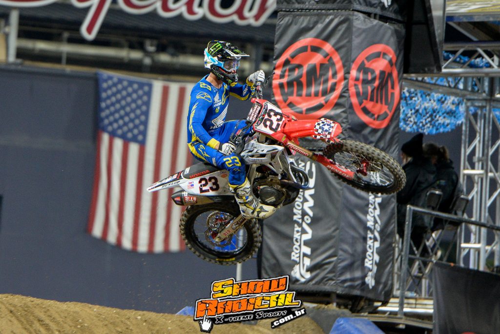 3&ordf; etapa do AMA Supercross, resultados e v&iacute;deos completos das baterias