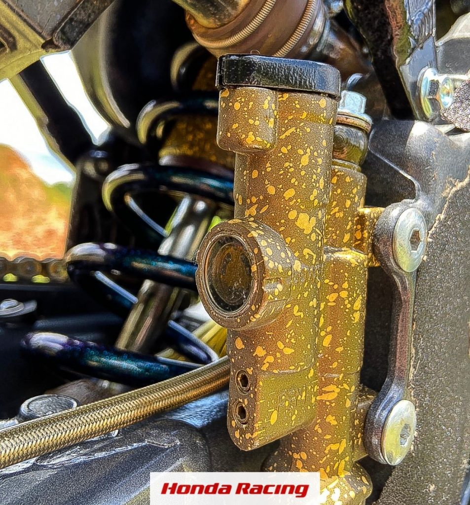 Ficha Técnica | Apresentamos a CR 250R 2004 do piloto Tatá Pelegrino