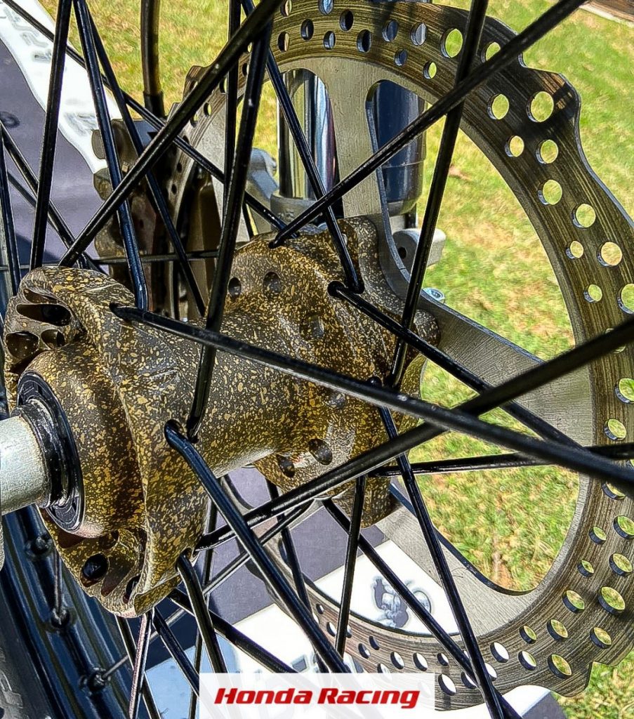 Ficha Técnica | Apresentamos a CR 250R 2004 do piloto Tatá Pelegrino