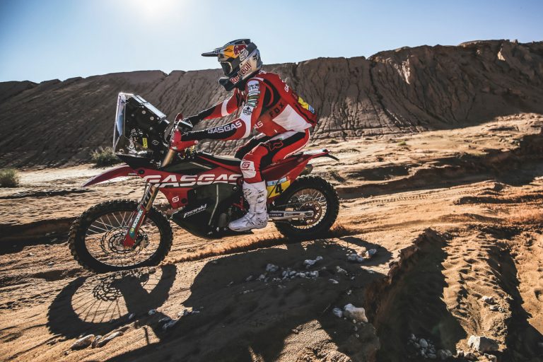 Rally Dakar: Em etapa interrompida, Daniel Sanders venceu mais uma e diminuiu a diferença em relação ao líder