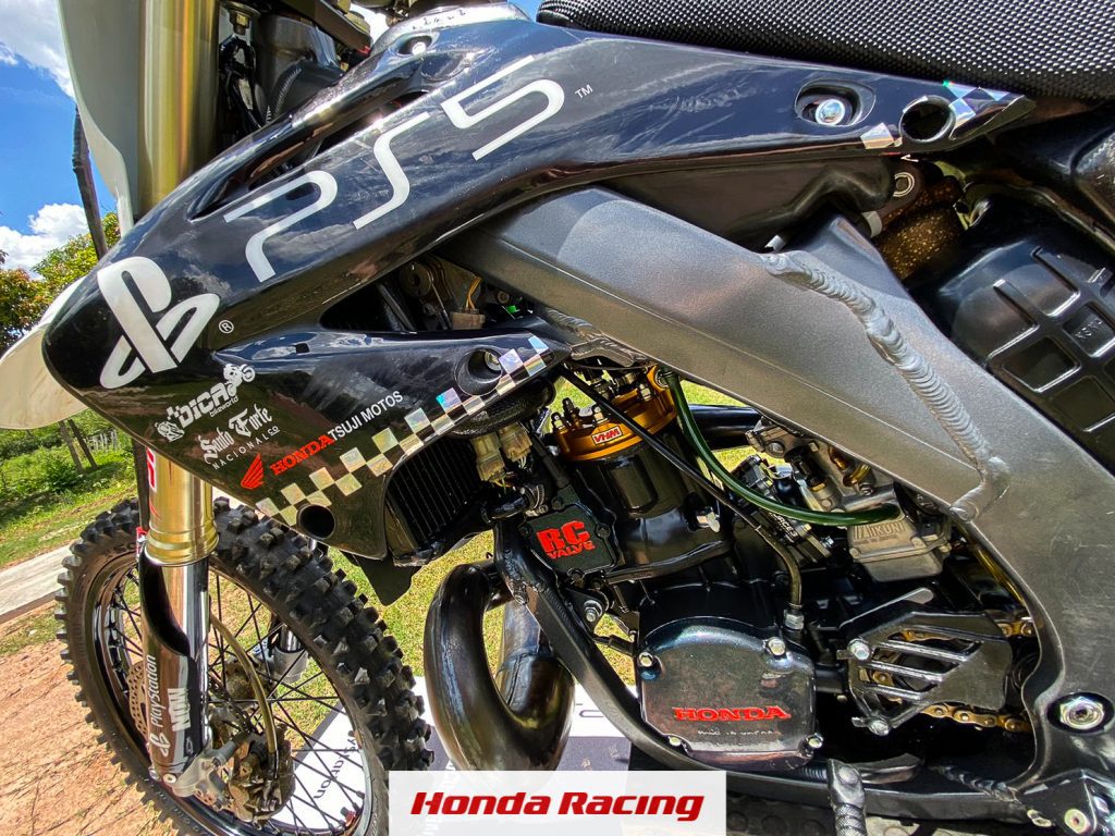 Ficha Técnica | Apresentamos a CR 250R 2004 do piloto Tatá Pelegrino