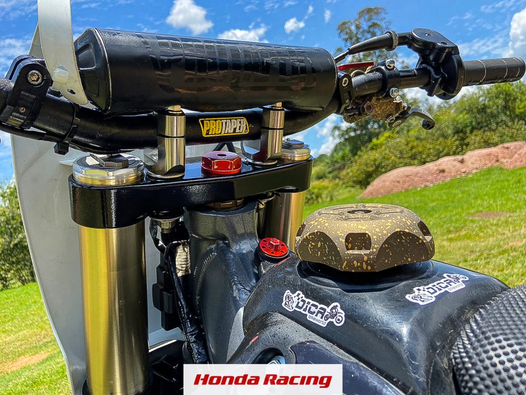 Ficha Técnica | Apresentamos a CR 250R 2004 do piloto Tatá Pelegrino