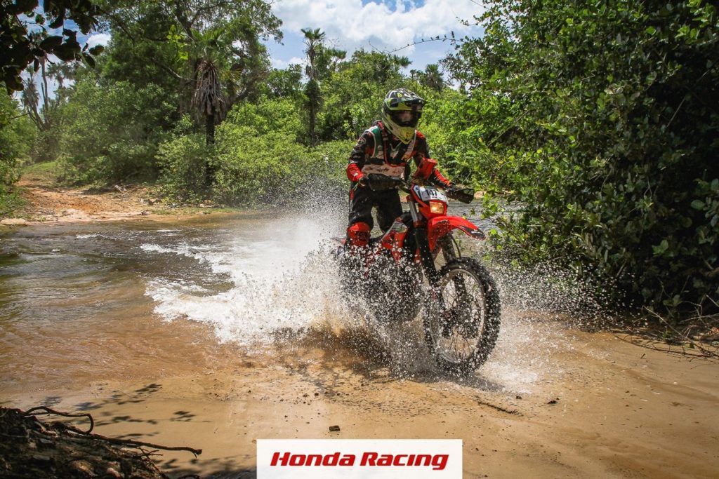 Destaque Amador | J&uacute;nior Ferreira, fundador da p&aacute;gina 230Brasil encarando sua primeira grande competi&ccedil;&atilde;o com a CRF 250F