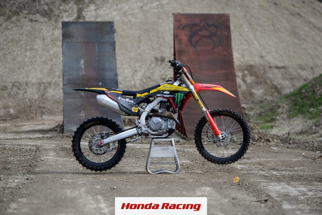 Ficha T&eacute;cnica | Direto dos EUA, apresentamos a CRF 450R 2022 do piloto de FMX Fred Kyrillos