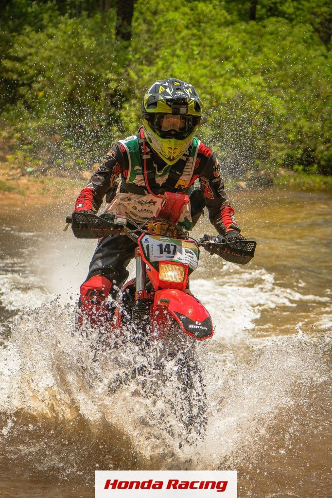 Destaque Amador | J&uacute;nior Ferreira, fundador da p&aacute;gina 230Brasil encarando sua primeira grande competi&ccedil;&atilde;o com a CRF 250F