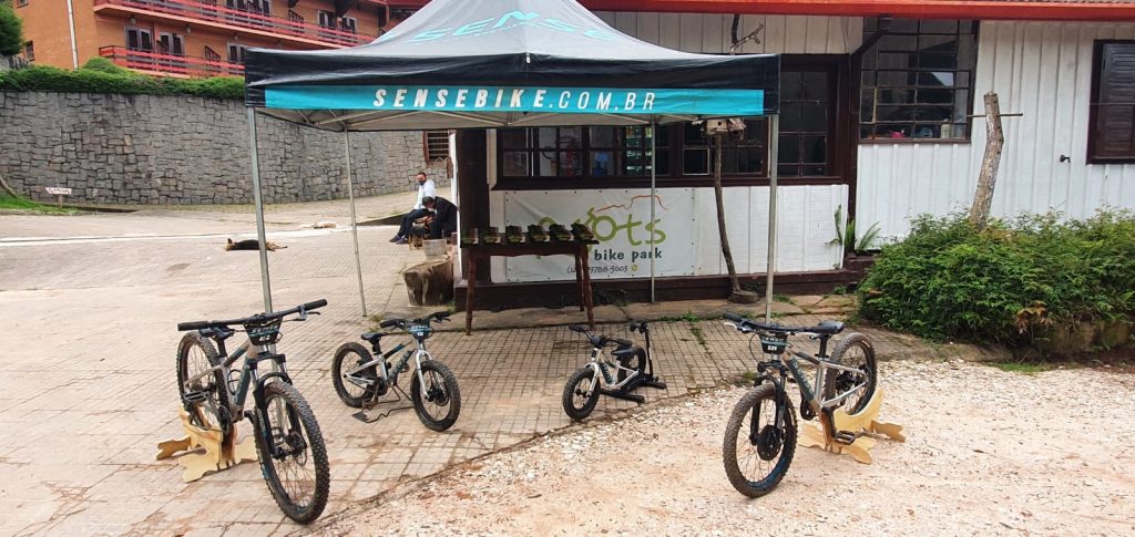 Com apoio da Sense Bike, 1&ordf; etapa da Copa Rootsinho de MTB infantil agita Campos de Jord&atilde;o e atrai um bom n&uacute;mero de jovens bikers