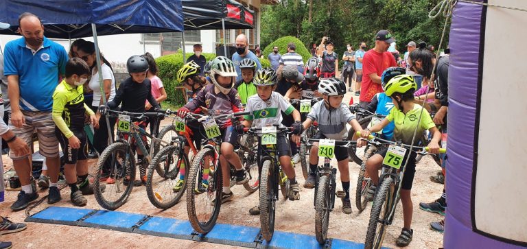 Com apoio da Sense Bike, 1ª etapa da Copa Rootsinho de MTB infantil agita Campos de Jordão e atrai um bom número de jovens bikers
