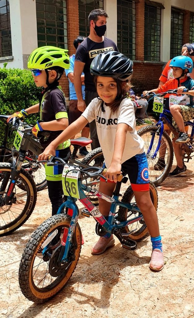 Com apoio da Sense Bike, 1&ordf; etapa da Copa Rootsinho de MTB infantil agita Campos de Jord&atilde;o e atrai um bom n&uacute;mero de jovens bikers