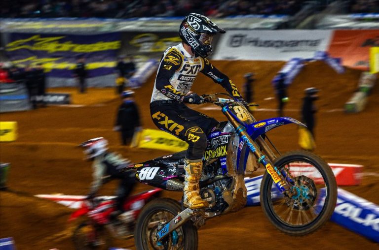 Sexto no Texas, Enzo Lopes sobe para 5º na classificação do AMA SX