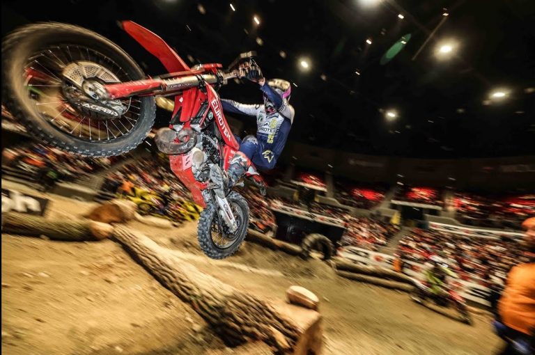 VÍDEO: Melhores momentos da 2ª etapa do Mundial de SuperEnduro, na Hungria