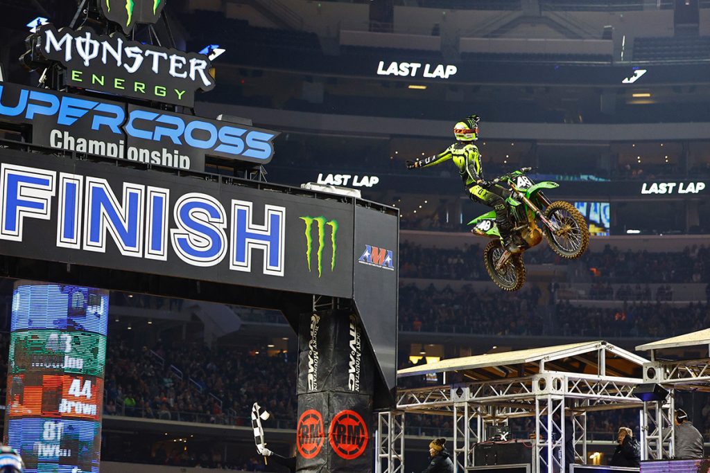 8&ordf; etapa do AMA Supercross, resultados e v&iacute;deos completos das baterias