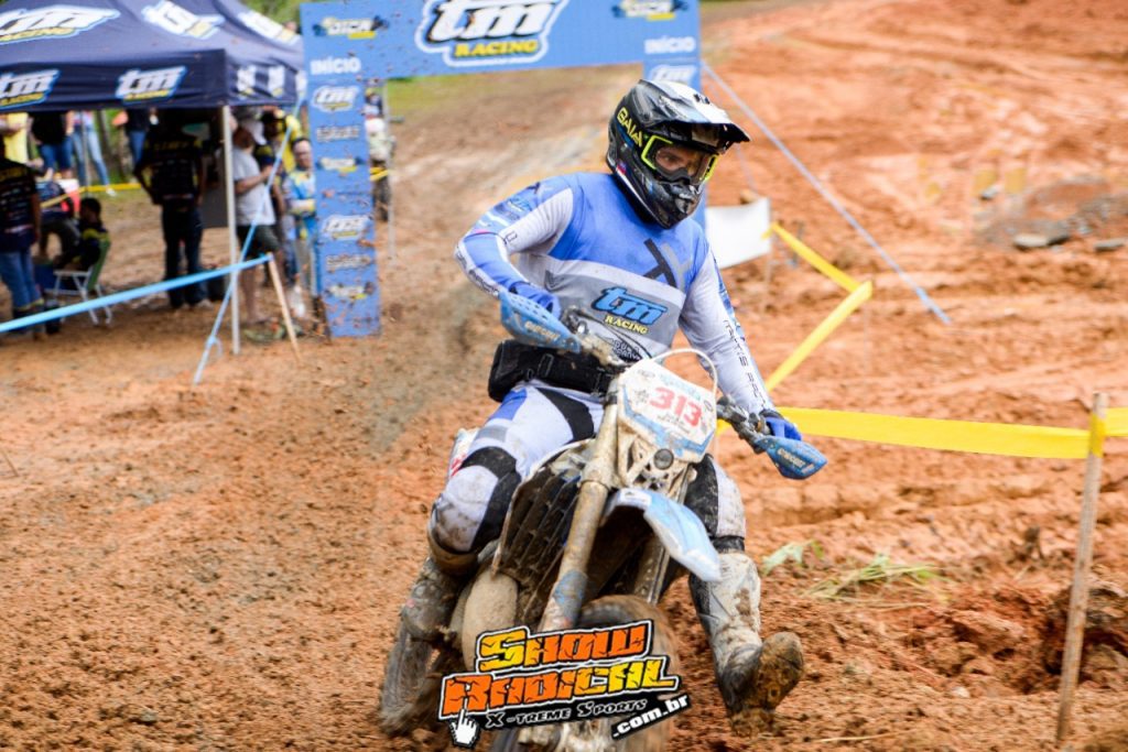 Brasileiro de Enduro 1&ordm; dia de disputas na abertura da temporada 2022