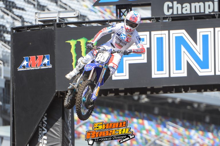 Vídeo Entrevista Enzo Lopes #80, no AMA Supercross em Daytona 2022