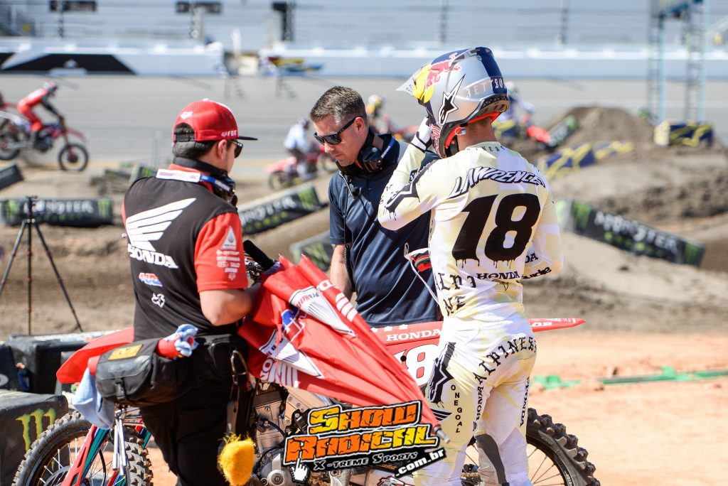 Show Radical no Press Day da 9&ordf; etapa do AMA Supercross, em Daytona