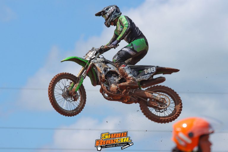Assista AO VIVO as corridas de domingo na etapa de abertura do Goiano de Motocross | Chapadão do Céu/GO