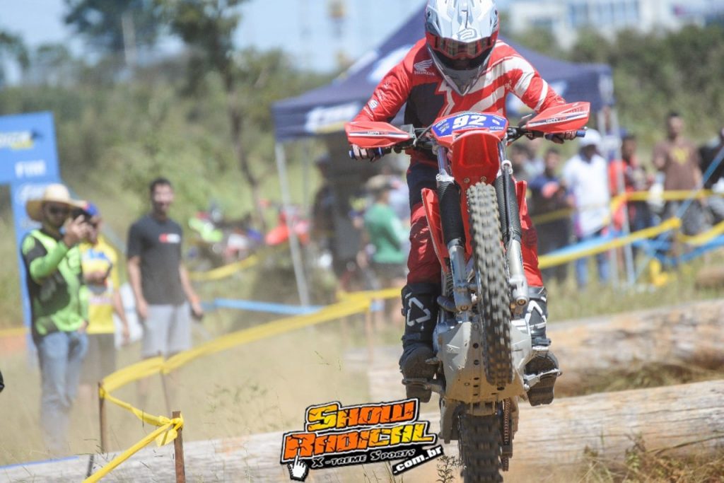 Campeonato Brasileiro de Enduro em Patroc&iacute;nio (MG) destaca franc&ecirc;s tricampe&atilde;o mundial