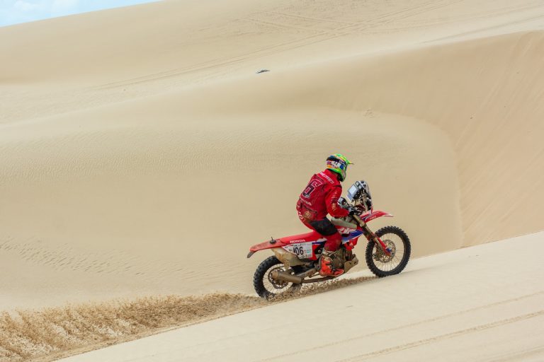 Bissinho Zavatti (Moto 2) e Tiago Wernersbach (Brasil) são campeões da 24ª edição do Rally RN 1500