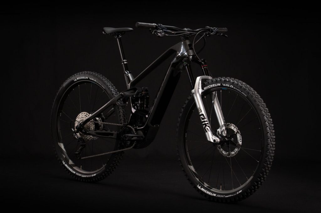 BIKE: Fa&ccedil;a j&aacute; a pr&eacute;-reserva da sua Sense Exalt E-Trail, confira.