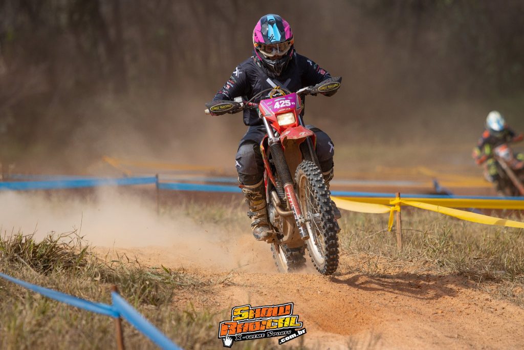 Prova do Brasileiro de Enduro tem montanhas de Belo Vale (MG) e percurso in&eacute;dito, confira os resultados de domingo.