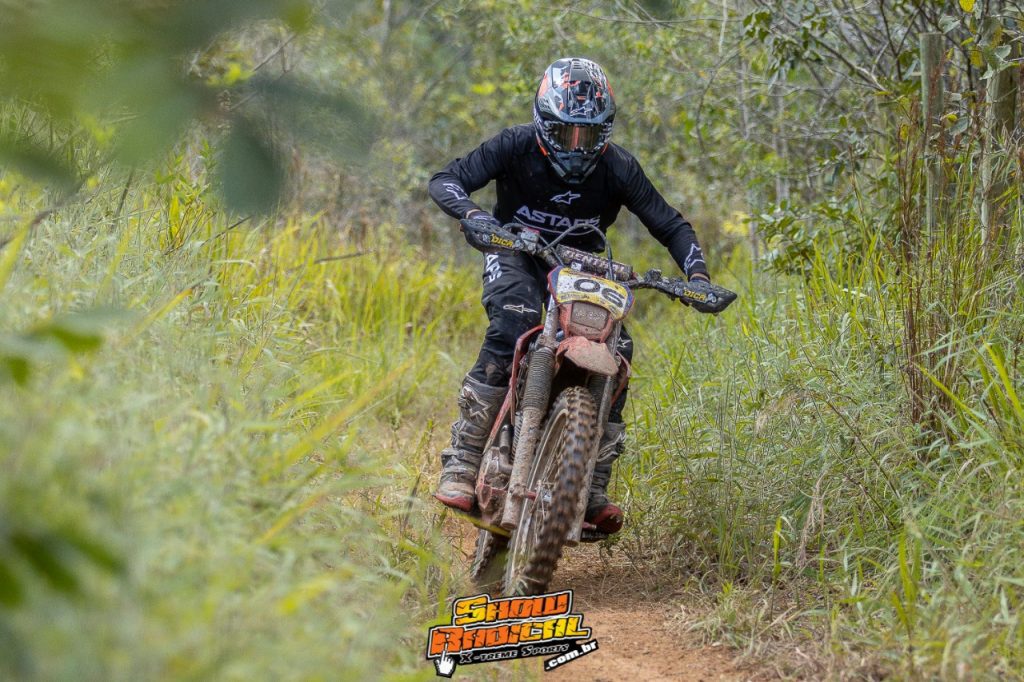 2&ordf; etapa do Campeonato Paulista Dicabikeworld de Enduro agita as trilhas de Santa Isabel/SP, confira os resultados.