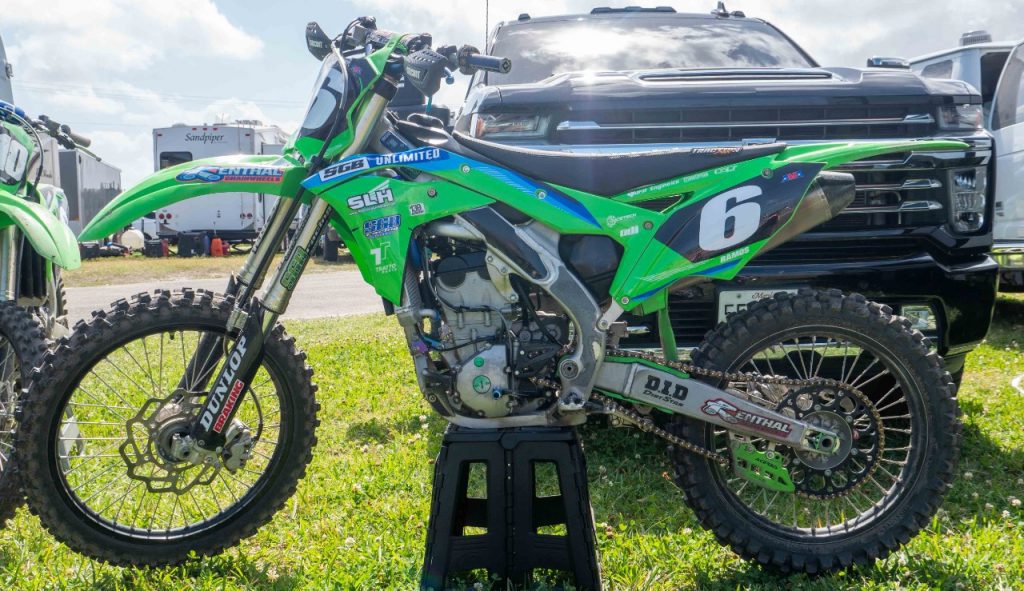 Em uma experi&ecirc;ncia &uacute;nica, a SGB Unlimited leva brasileiros para assistir o AMA SX e competir no SX Amador, em Daytona