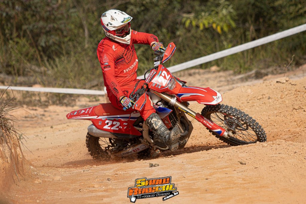 Resultados de s&aacute;bado na 3&ordf; etapa do Brasileiro de Enduro | Belo Vale/MG