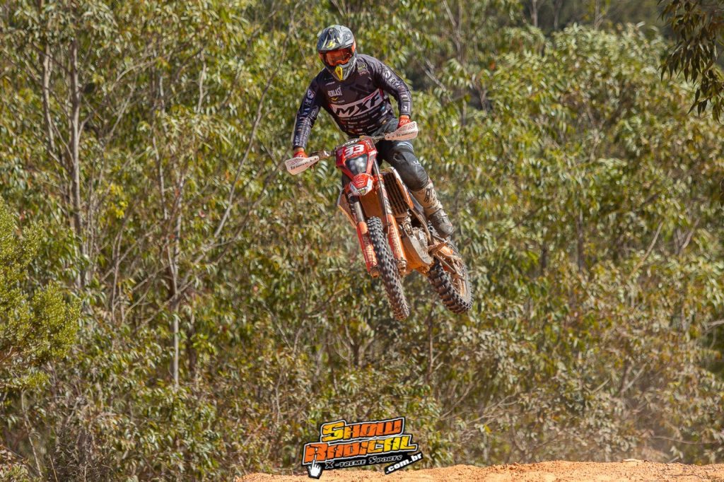 Prova do Brasileiro de Enduro tem montanhas de Belo Vale (MG) e percurso in&eacute;dito, confira os resultados de domingo.
