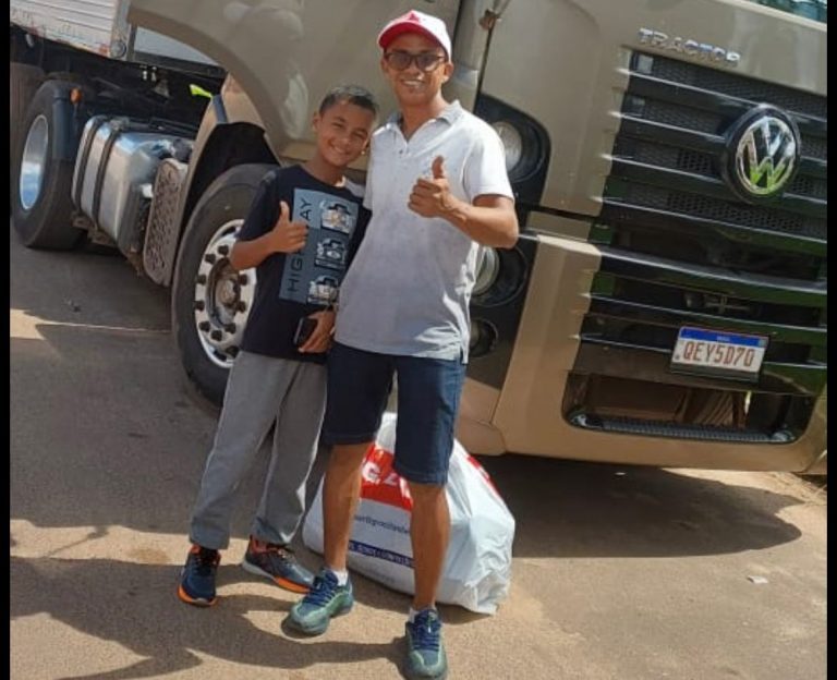 Pai e filho cruzam o Brasil de carona para correr o BRMX na categoria 65cc