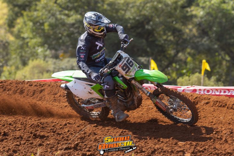 Galeria de fotos do 9º Motocross de Cruzília/MG, acesse e confira!
