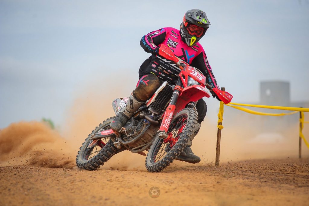 Pilotos da MXF sobem ao p&oacute;dio no Esp&iacute;rito Santo e v&atilde;o com tudo para a pr&oacute;xima etapa do Brasileiro de Enduro
