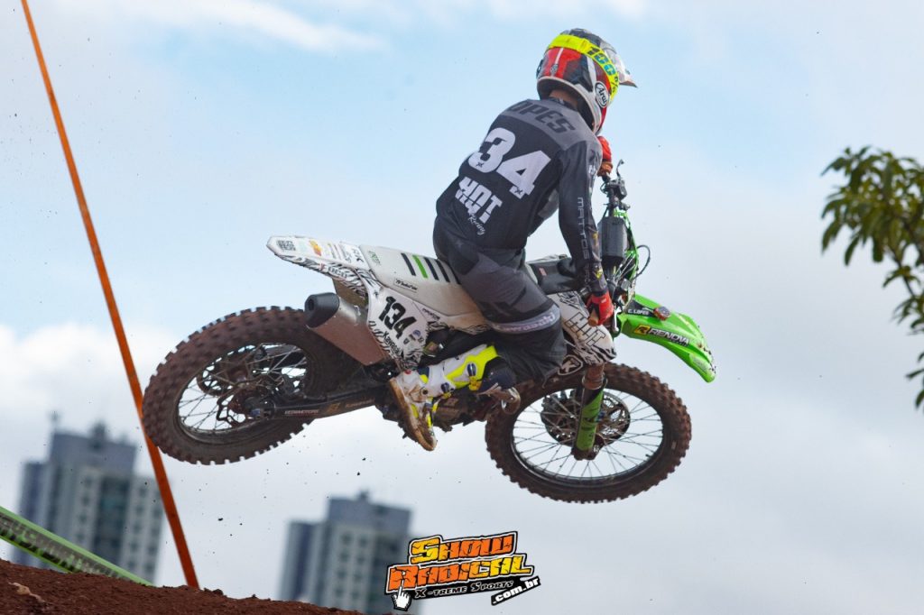 HQT Racing alcan&ccedil;a p&oacute;dios importantes e segue na disputa por t&iacute;tulos ap&oacute;s rodada dupla do Brasileiro de Motocross, em Interlagos.