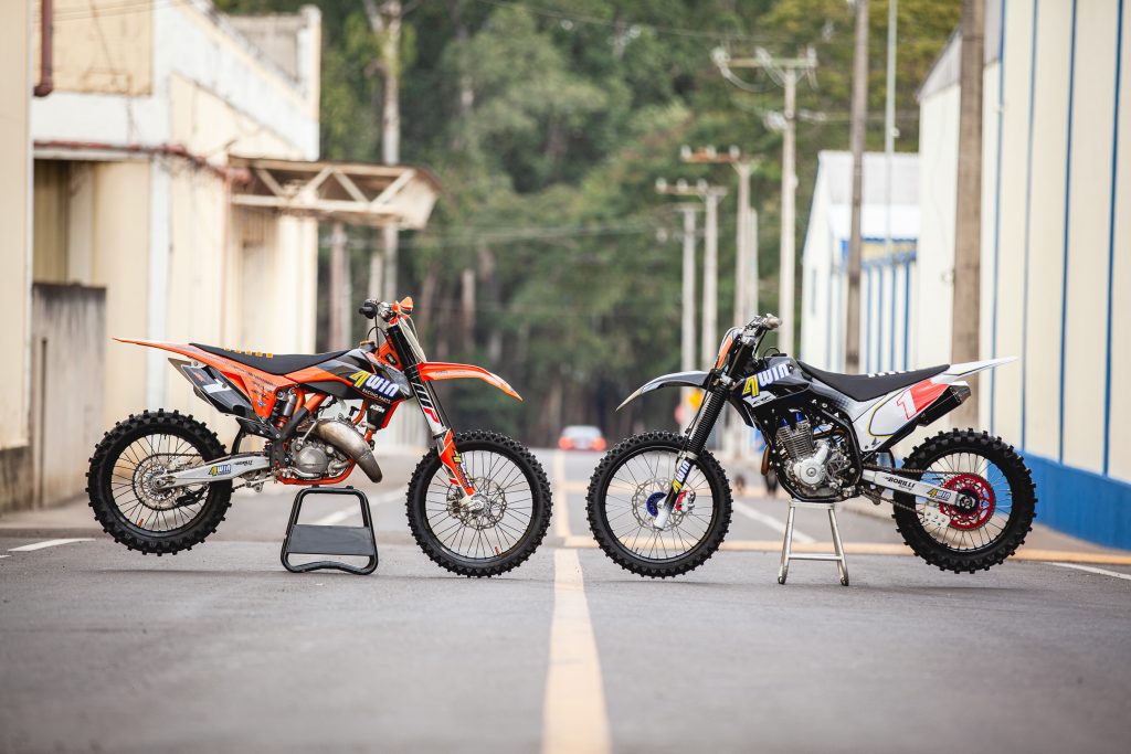 4Win Racing Parts lan&ccedil;a suas Factory Bikes! Confira como ficou a CRF 250F e a KTM 150SX