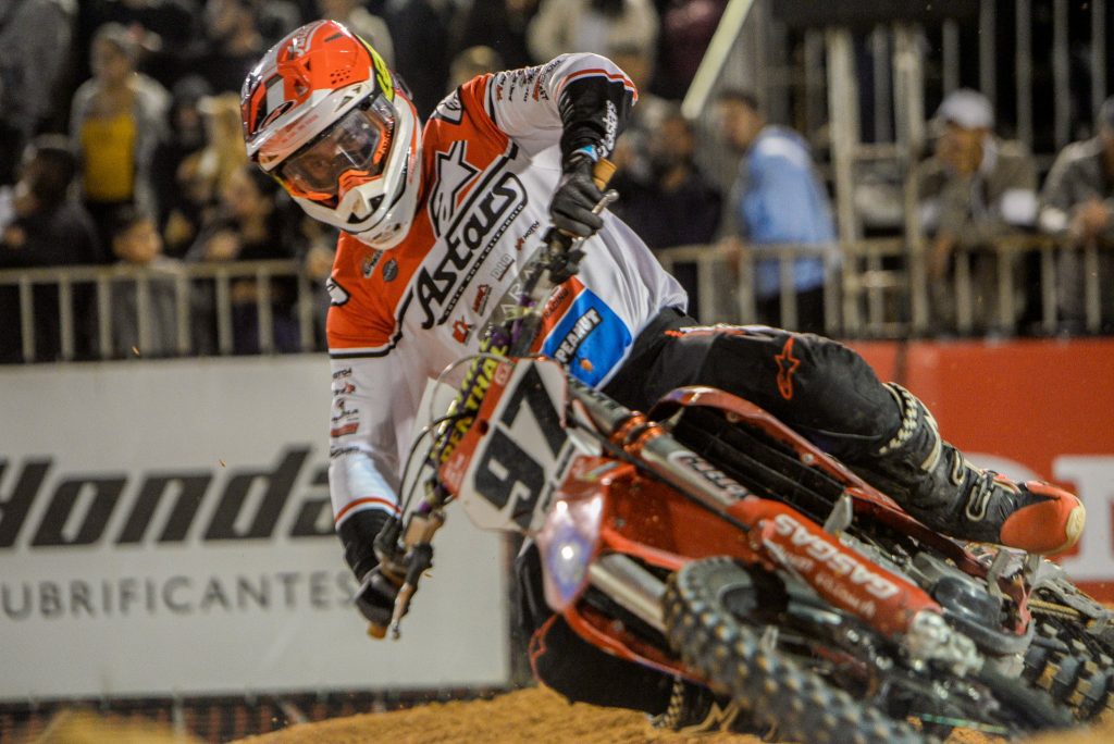 Dobradinha GasGas Brasil na 50cc do Arena Cross em Caraguatatuba-SP