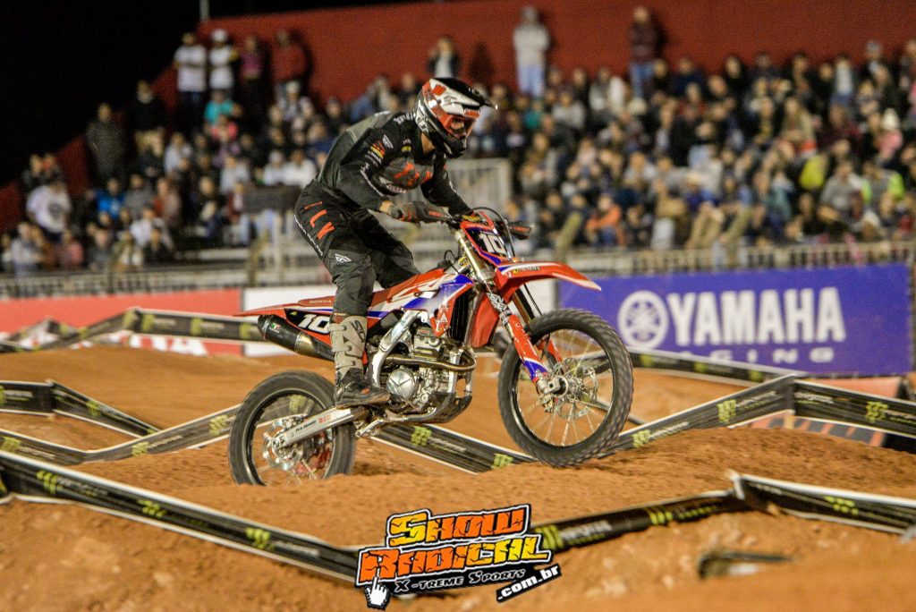 Time Honda Racing 250cc sai com saldo positivo do Arena Cross na AX2