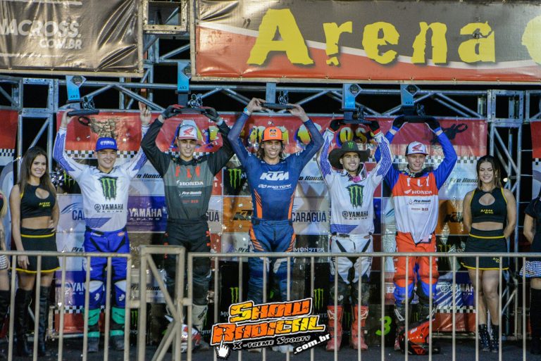 Time Honda Racing 250cc sai com saldo positivo do Arena Cross na AX2