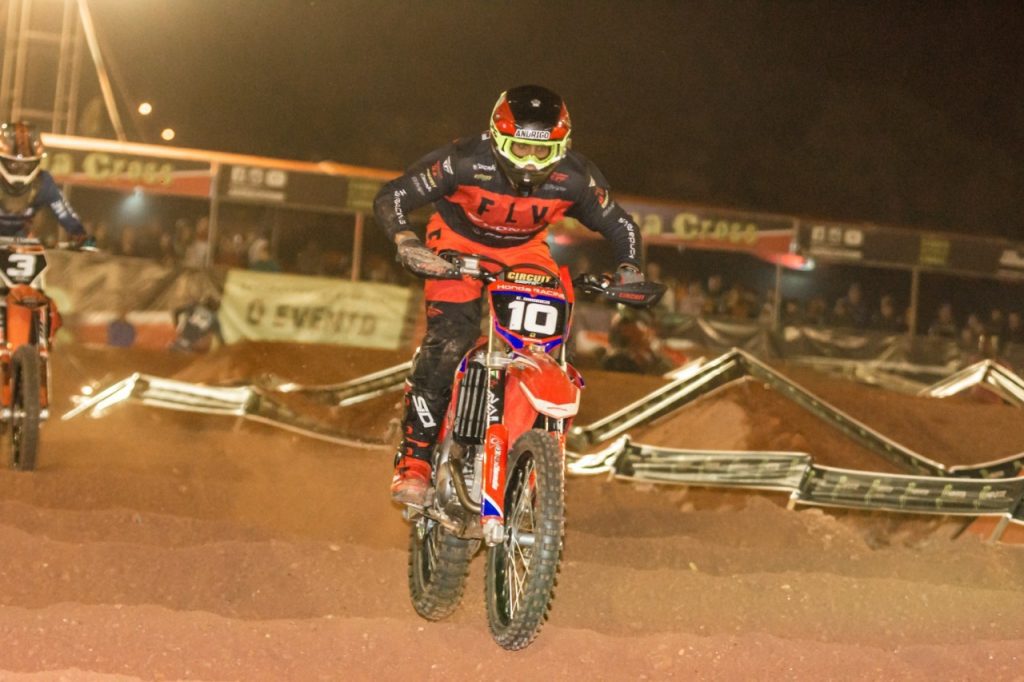 Equipe Honda Racing vai a Caraguatatuba (SP) para segunda etapa do Arena Cross