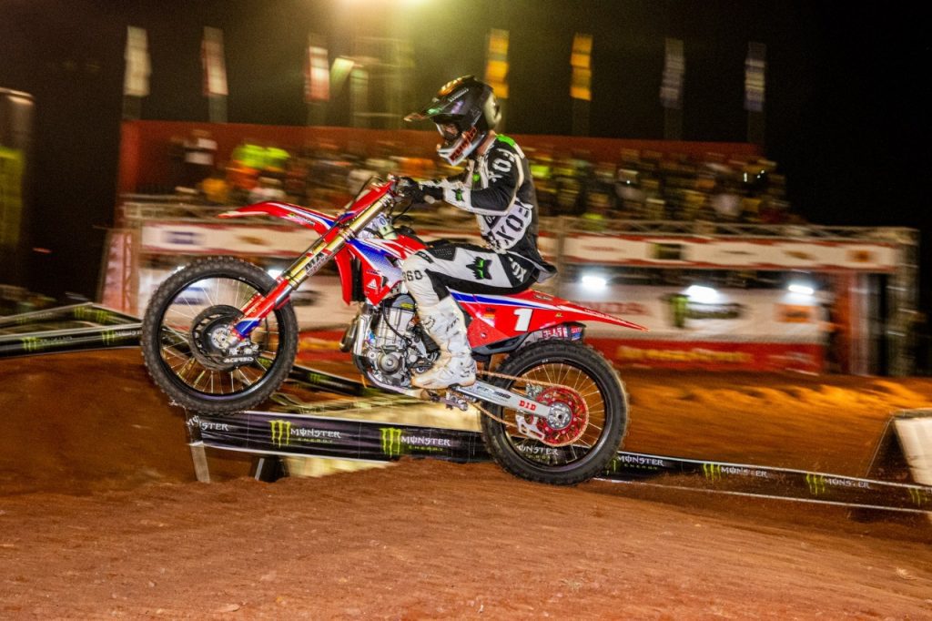 Equipe Honda Racing vai a Caraguatatuba (SP) para segunda etapa do Arena Cross