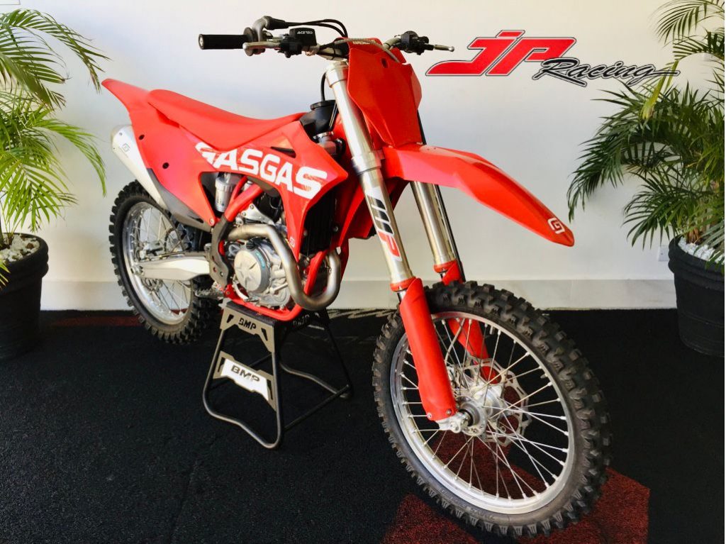 Quer trocar de moto? Corre pra JP Motos, o lugar certo com o modelo ideal para voc&ecirc;, confira mais um “TOP 5 JP Motos”, escolha sua moto, CLIQUE AQUI!