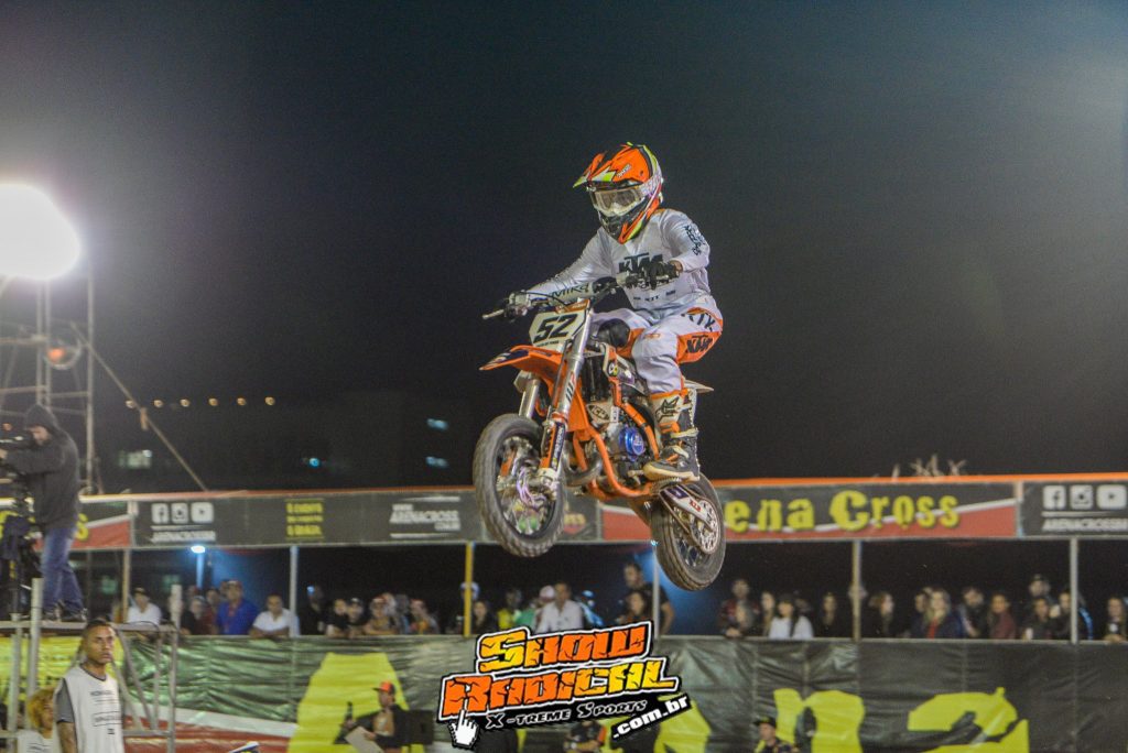 Trocas nas lideran&ccedil;as marcam segunda etapa do Arena Cross 2022 realizada em Caraguatatuba (SP)