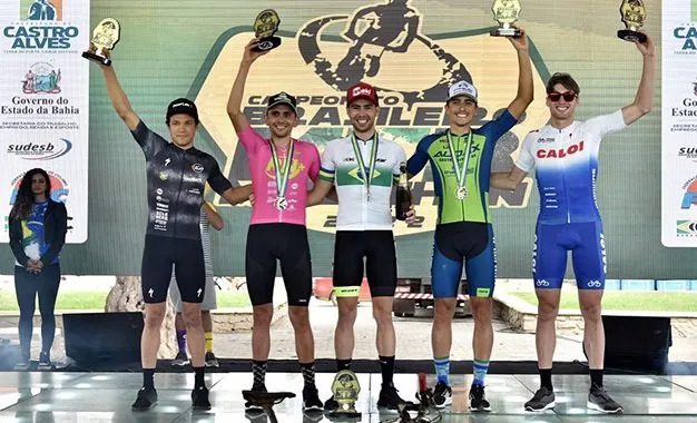 Guilherme Müller e Raiza Goul&atilde;o s&atilde;o campe&otilde;es brasileiros de Mountain Bike XCM na Bahia