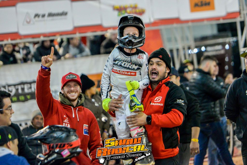 Resultados da Super Final do Arena Cross Brasil 2022, confira os campe&otilde;es