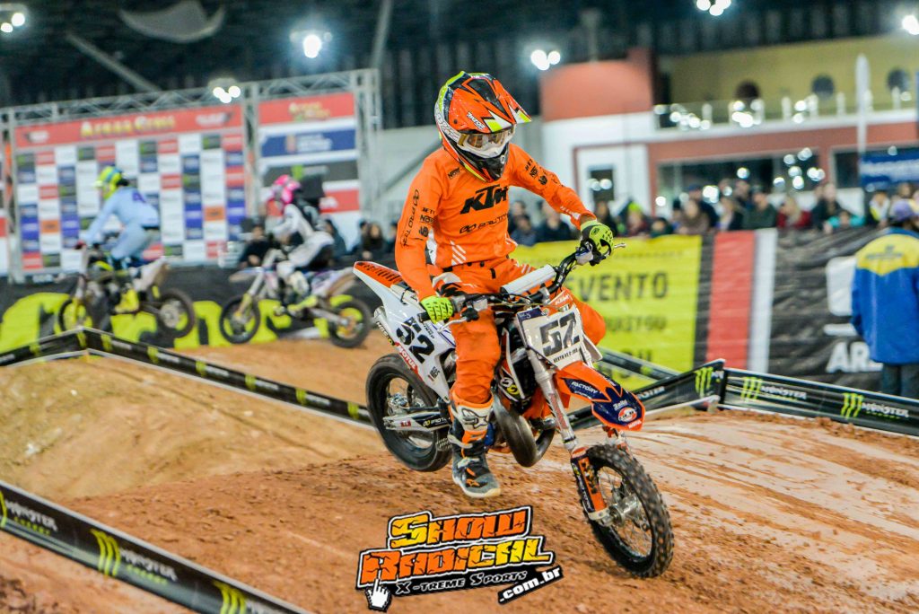 Confira como foi o primeiro dia da Super Final do Arena Cross 2022