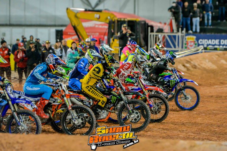 Confira como foi o primeiro dia da Super Final do Arena Cross 2022