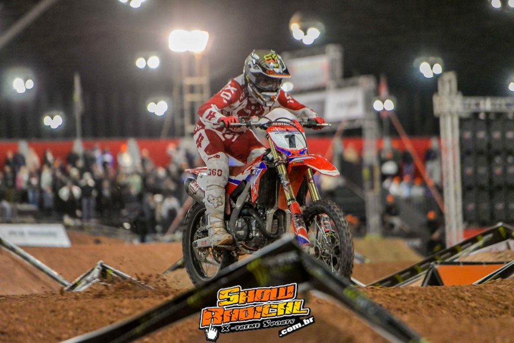 Confira como foi o primeiro dia da Super Final do Arena Cross 2022