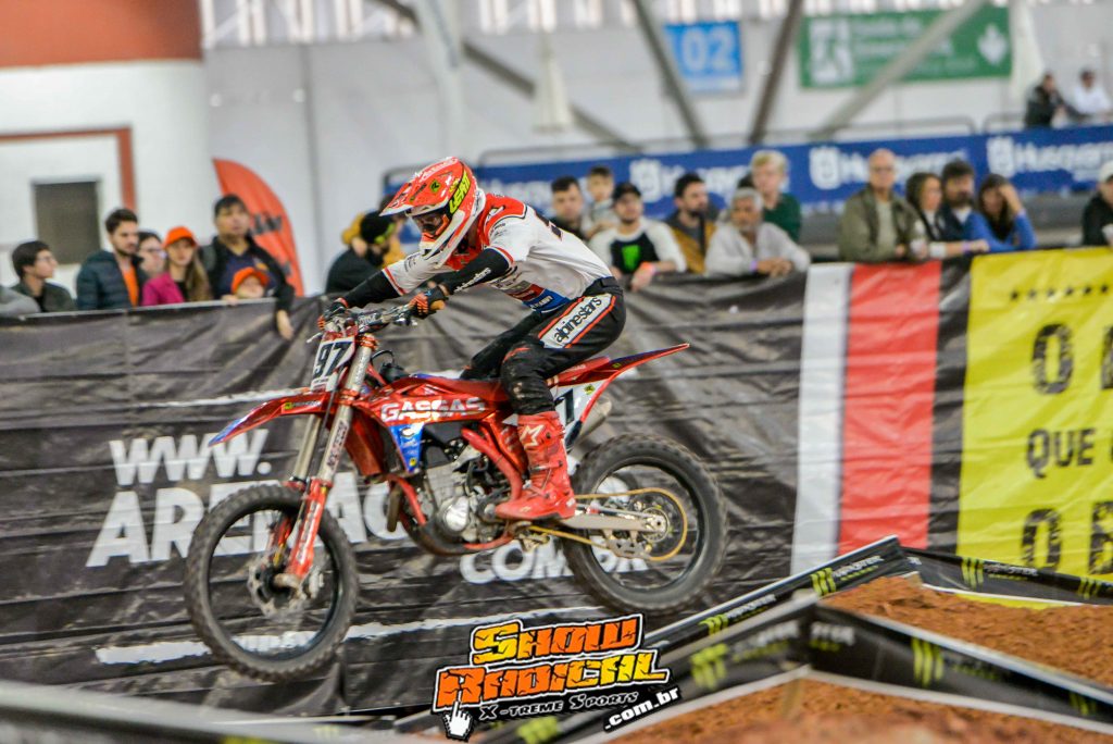 GasGas Racing Brasil &eacute; campe&atilde; no Arena Cross com Lorenzo #16